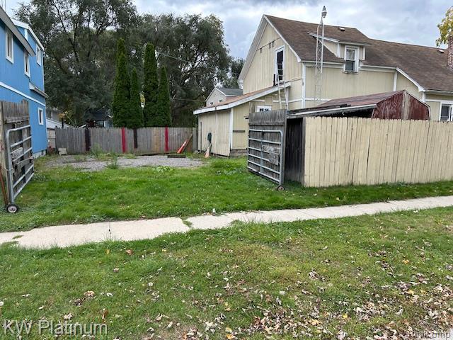 624 12th Street, Port Huron, MI 48060 — Photo 5