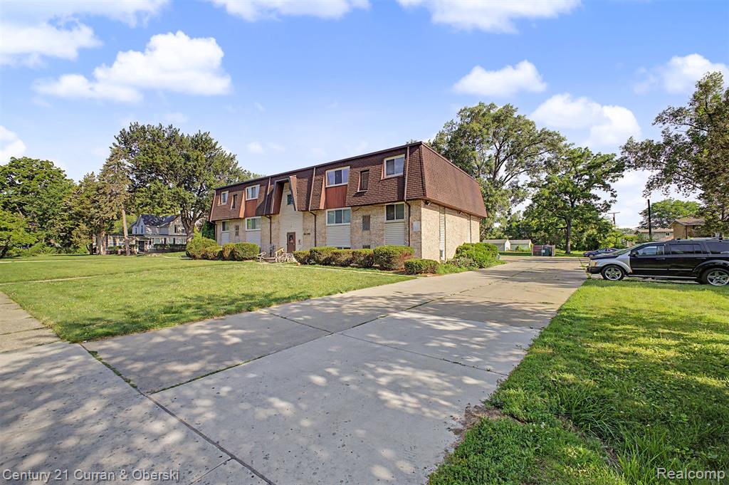 34190 Forest Street, Wayne, MI 48184