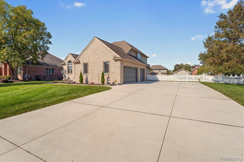 187 Golfview Way, Monroe, MI 48162 — Photo 34