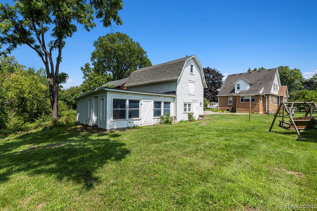 8238 Clinton River Road, Sterling Heights, MI 48314 — Photo 28