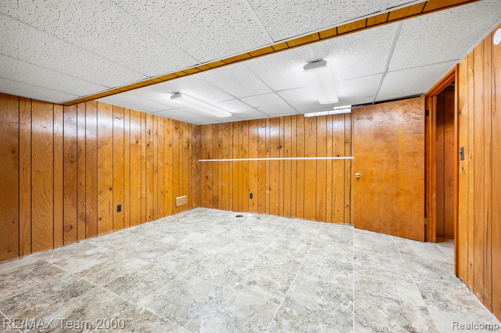 625 CENTRALIA Street, Dearborn Heights, MI 48127 — Photo 29