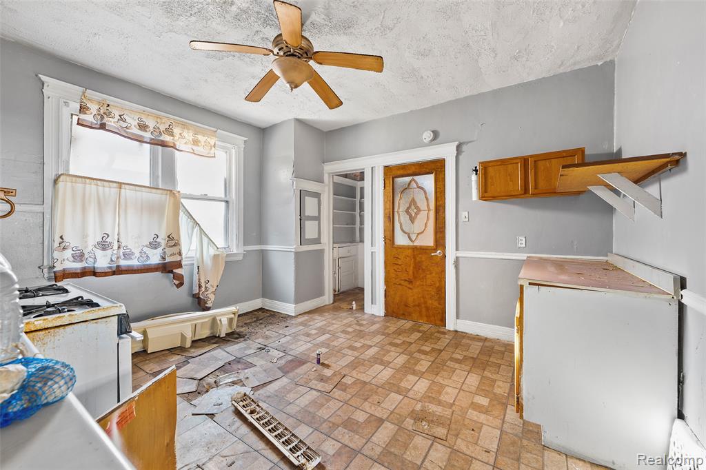 2445 Concord Street, Detroit, MI 48207 — Photo 26