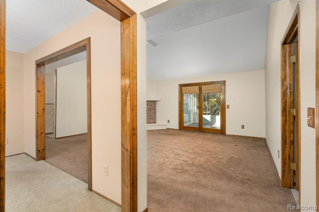 9721 Klais Road, Clarkston, MI 48348 — Photo 6