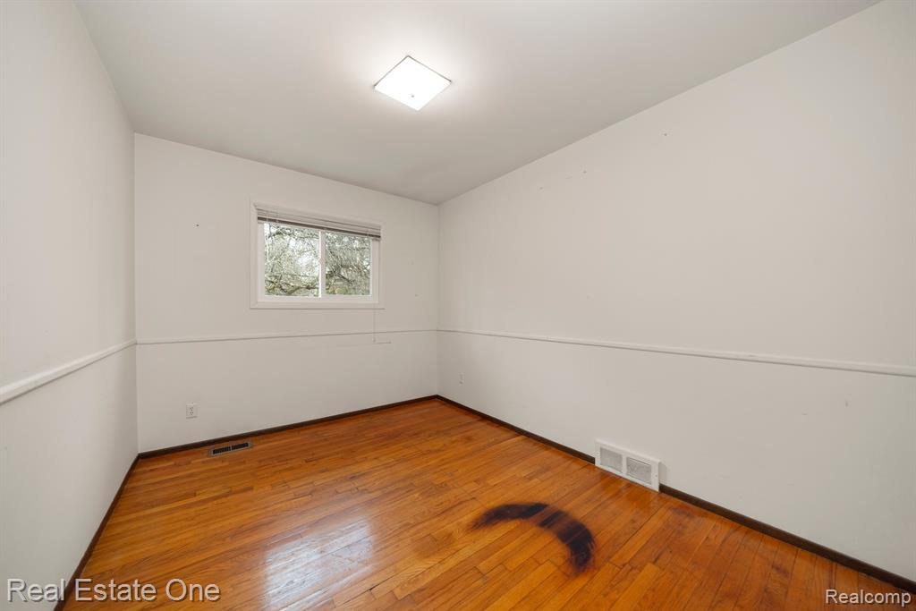 41650 BORCHART Drive, Novi, MI — Photo 17