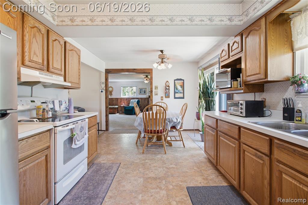47395 Dequindre Road, Rochester Hills, MI 48307 — Photo 6