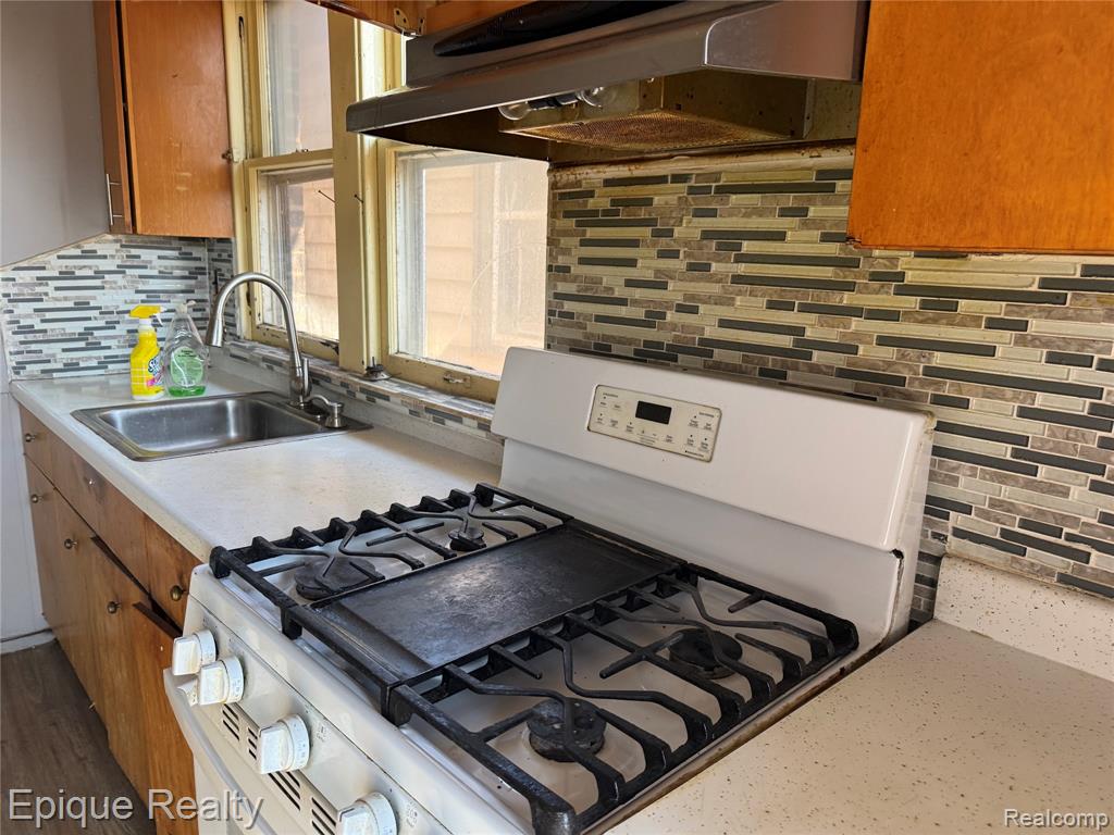 8055 Gartner Street, Detroit, MI 48209 — Photo 6