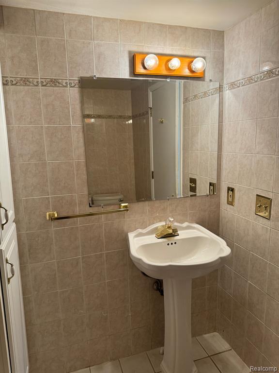 30060 W 12 MILE Road, 89, Farmington Hills, MI 48334 — Photo 13