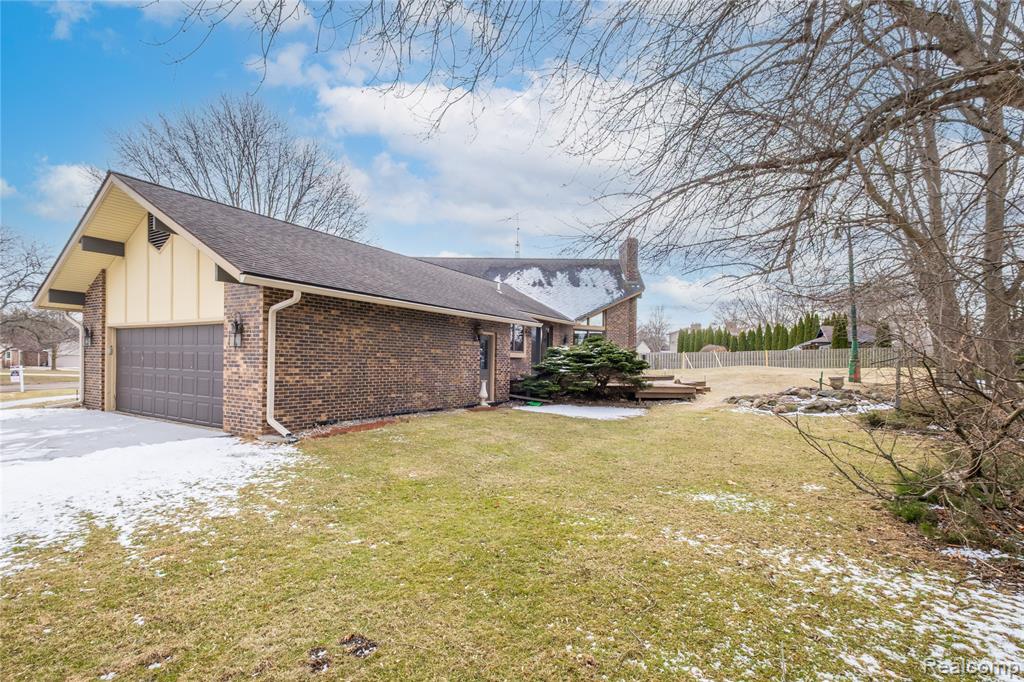 3155 Beech Tree Lane, Flushing, MI 48433 — Photo 35