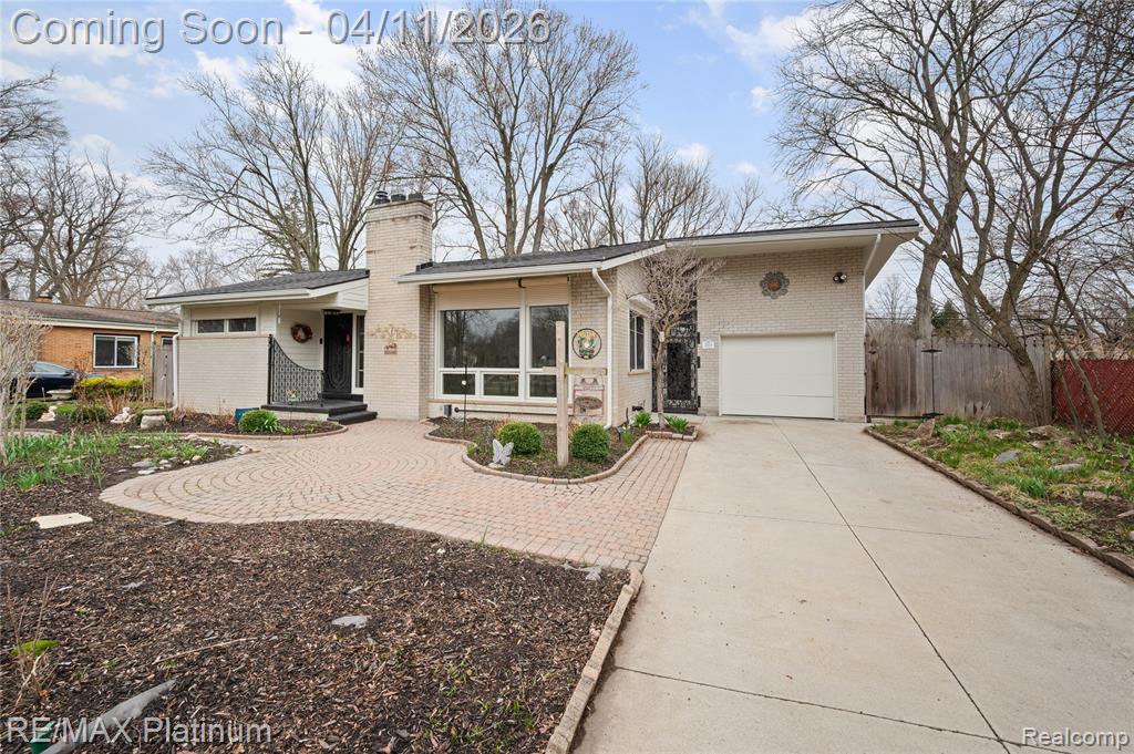 2454 N Middlebelt Road N, West Bloomfield, MI 48324 — Photo 2