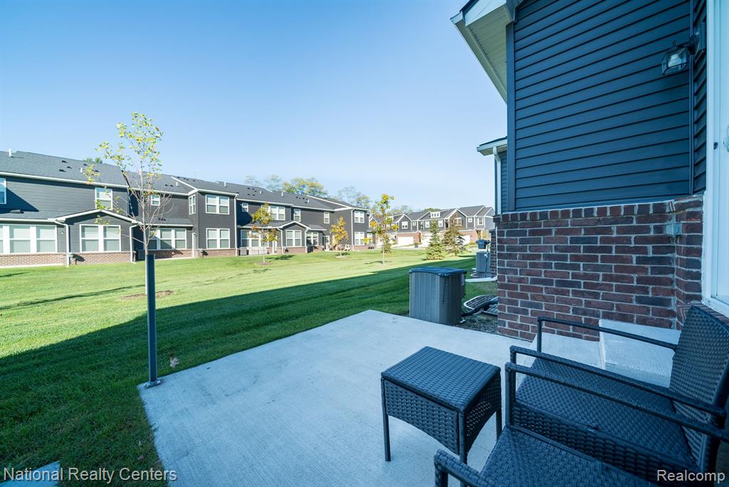 4758 Broomfield Way, Lake Orion, MI — Photo 34