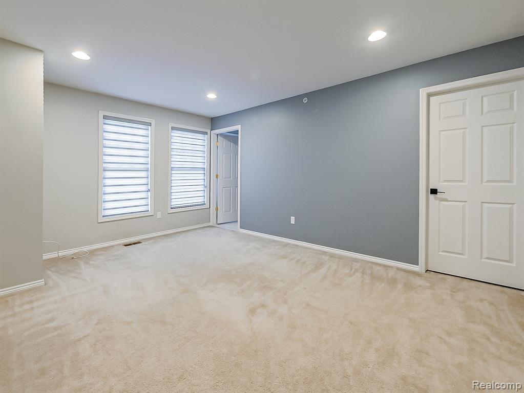 50107 Harding Street, Canton, MI 48188 — Photo 15