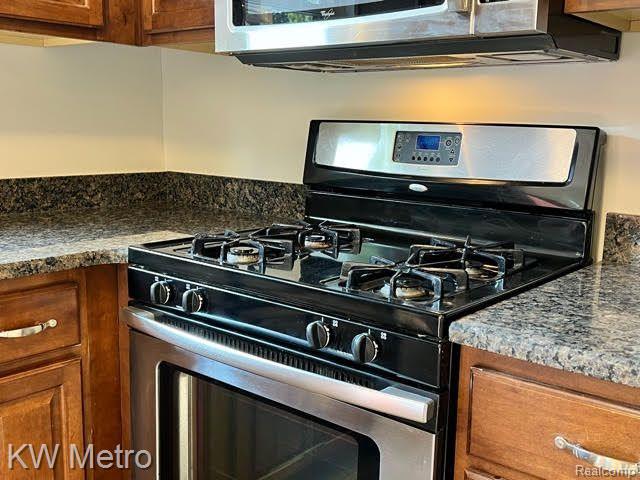 823 E 5TH Street, Royal Oak, MI 48067 — Photo 8