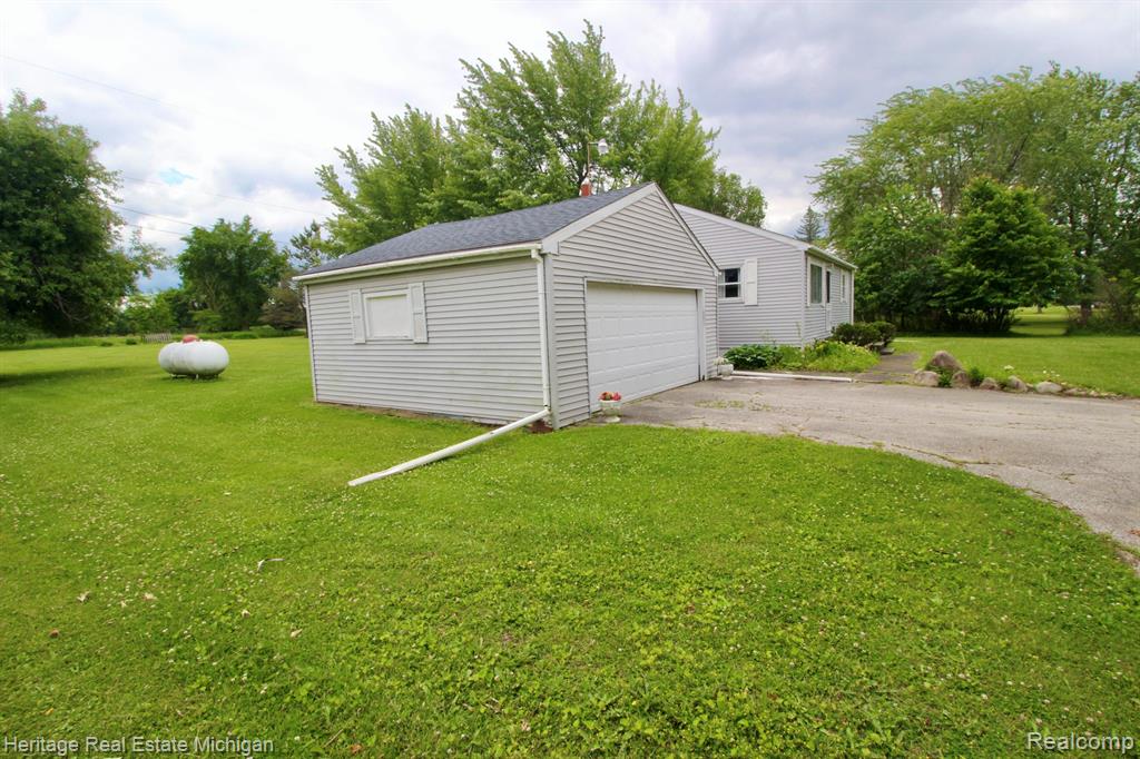 8265 S M 52, Owosso, MI 48867 — Photo 22