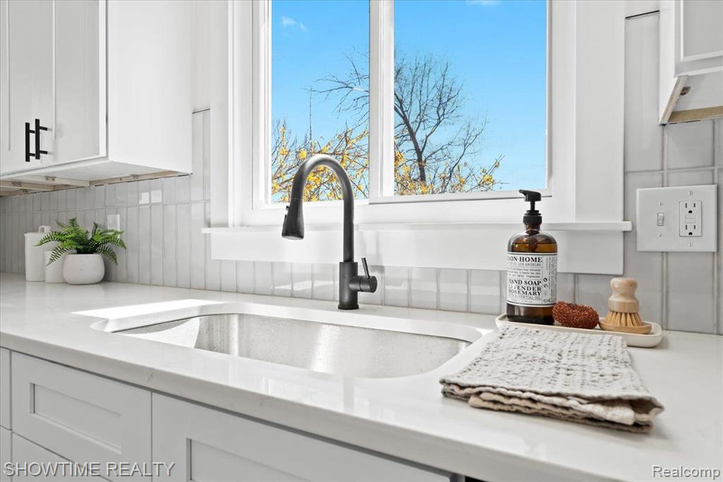 7100 DEWEESE Road, Jackson, MI 49201 — Photo 19