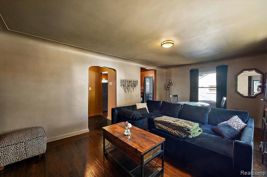 136 W Elza Avenue, Hazel Park, MI 48030 — Photo 7