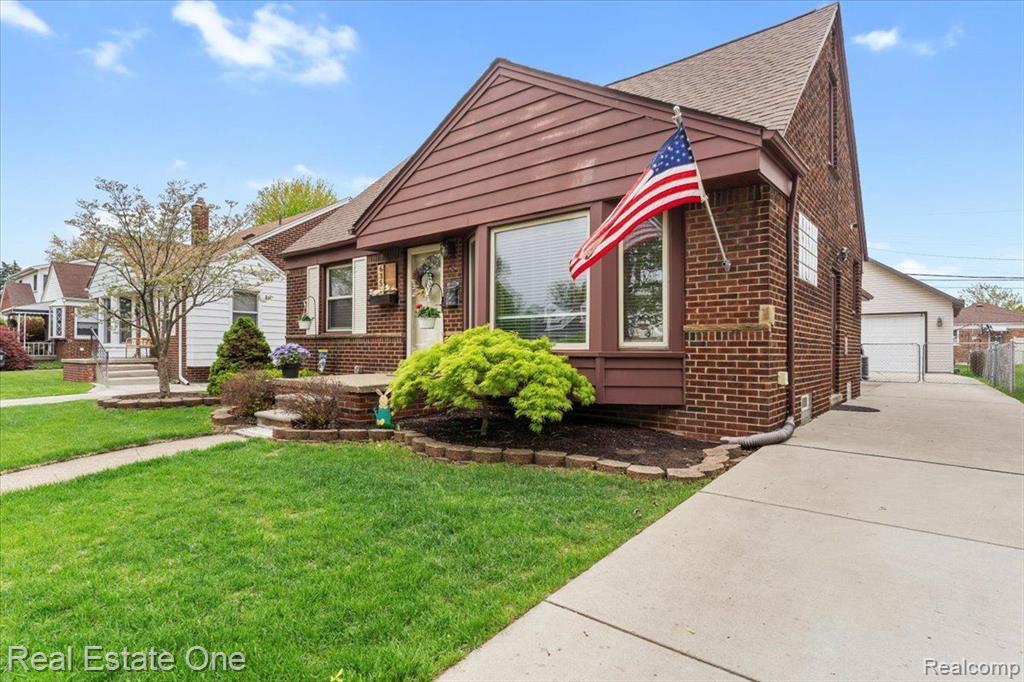6350 KING Avenue, Allen Park, MI 48101 — Photo 2