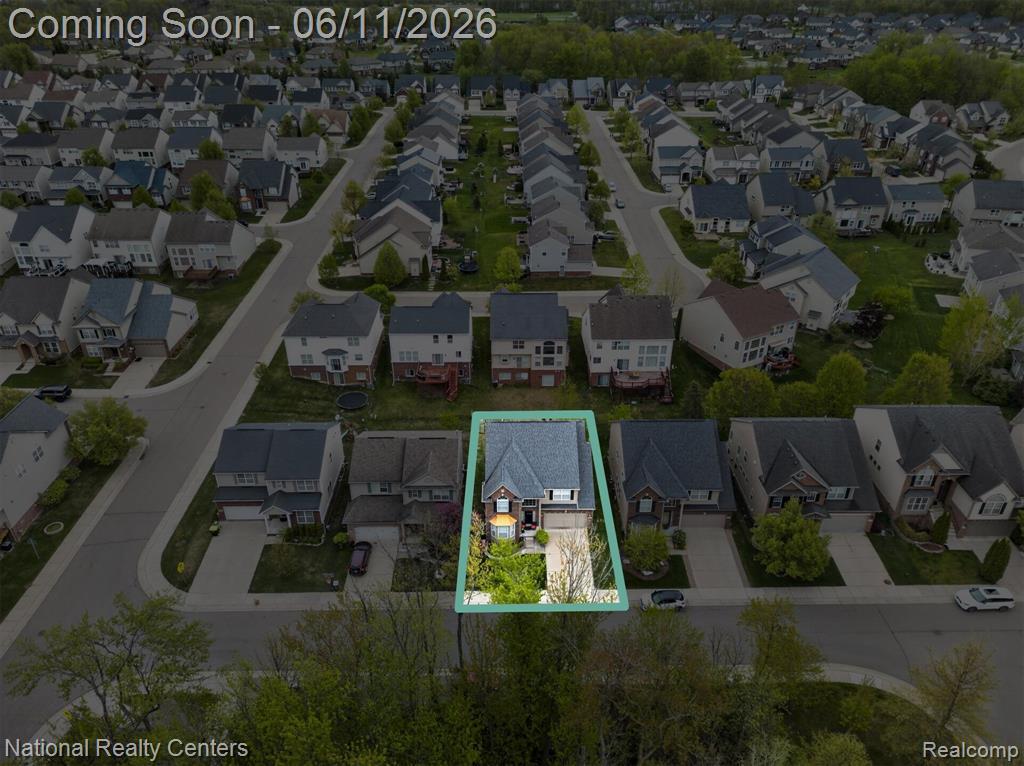 27412 Victoria Road, Novi, MI — Photo 46
