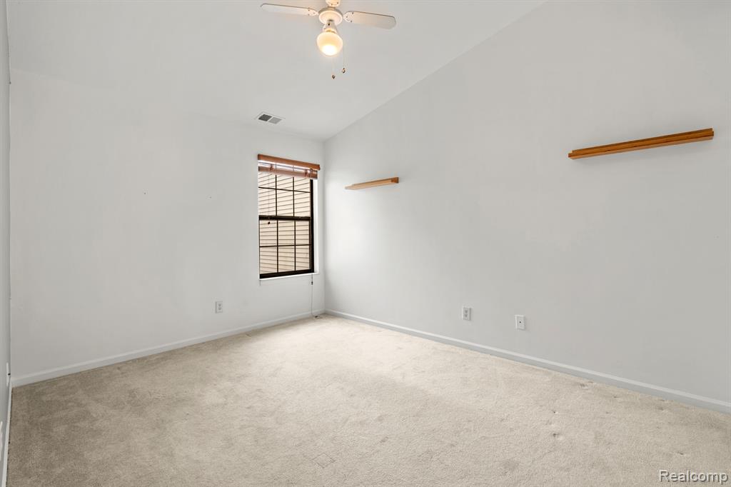 4921 OAK HILL Drive, Waterford, MI — Photo 19