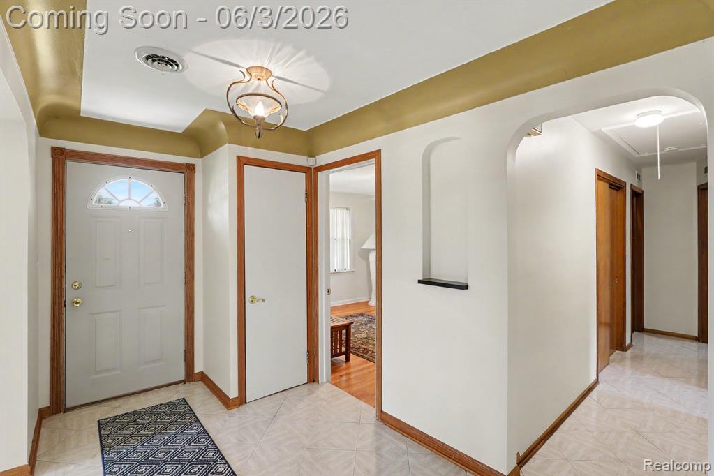 46430 Schoenherr Road, Utica, MI 48315 — Photo 10