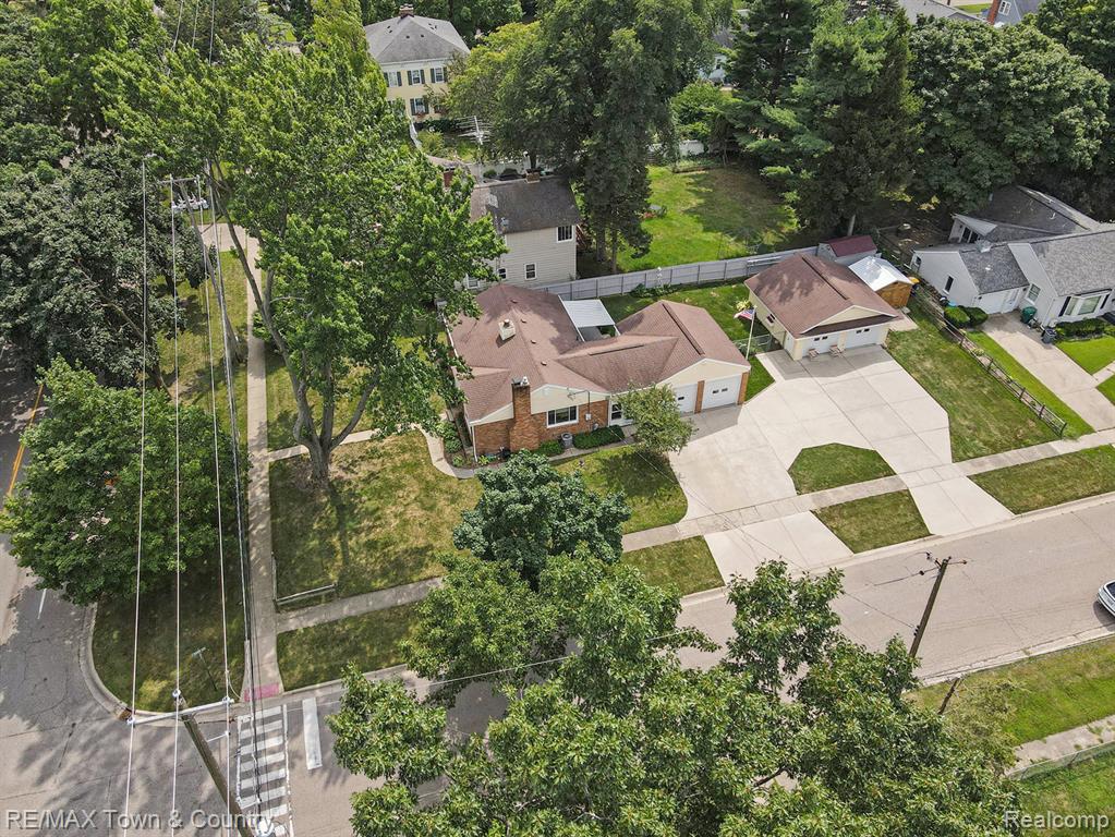 407 N McKinley Road, Flushing, MI 48433 — Photo 32