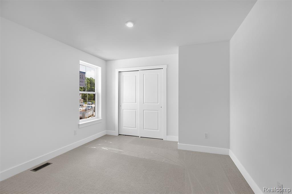5342 TRAIL VISTA Drive, West Bloomfield, MI 48323 — Photo 23