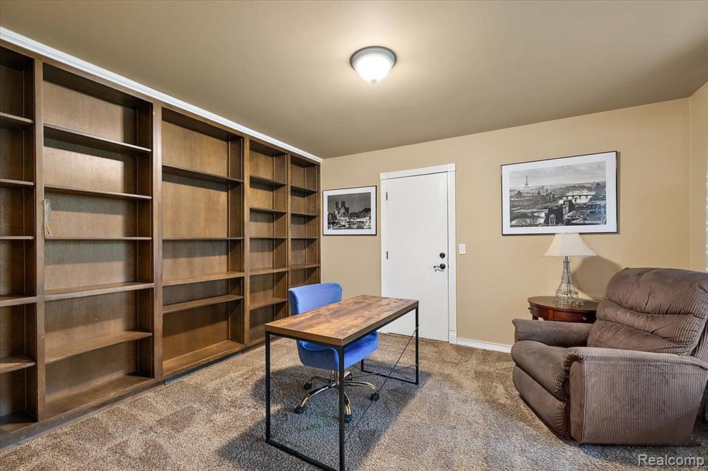 8785 Annsbury Drive, Shelby Twp, MI 48316 — Photo 33