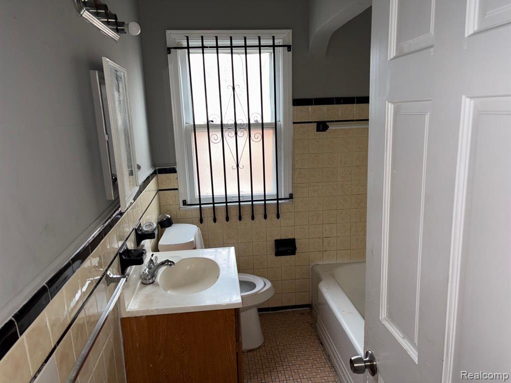 5095 FARMBROOK Street, Detroit, MI 48224 — Photo 9