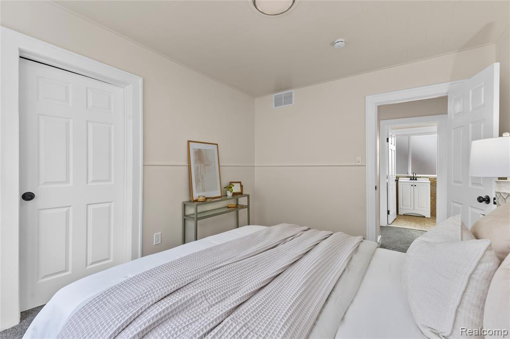 24857 Landau, Center Line, MI 48015 — Photo 33
