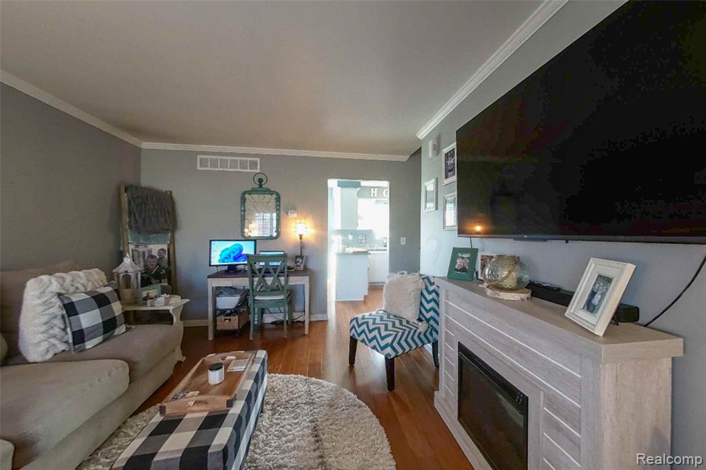 715 Cape Cod, 1, South Lyon, MI 48178 — Photo 5