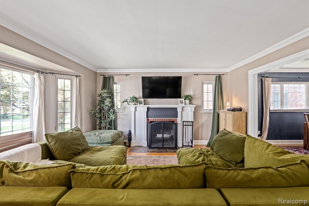 479 CLOVERLY Road, Grosse Pointe Farms, MI 48236 — Photo 5