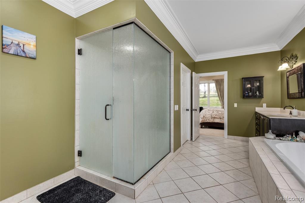4687 Oakhurst Ridge Road, Clarkston, MI 48348 — Photo 22