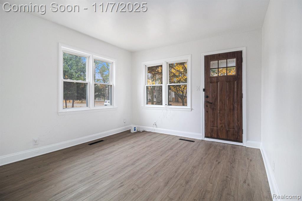 5555 Kreger Street, Sterling Heights, MI 48310 — Photo 5