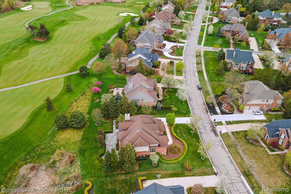 45653 TOURNAMENT Drive N, Northville, MI 48168 — Photo 84