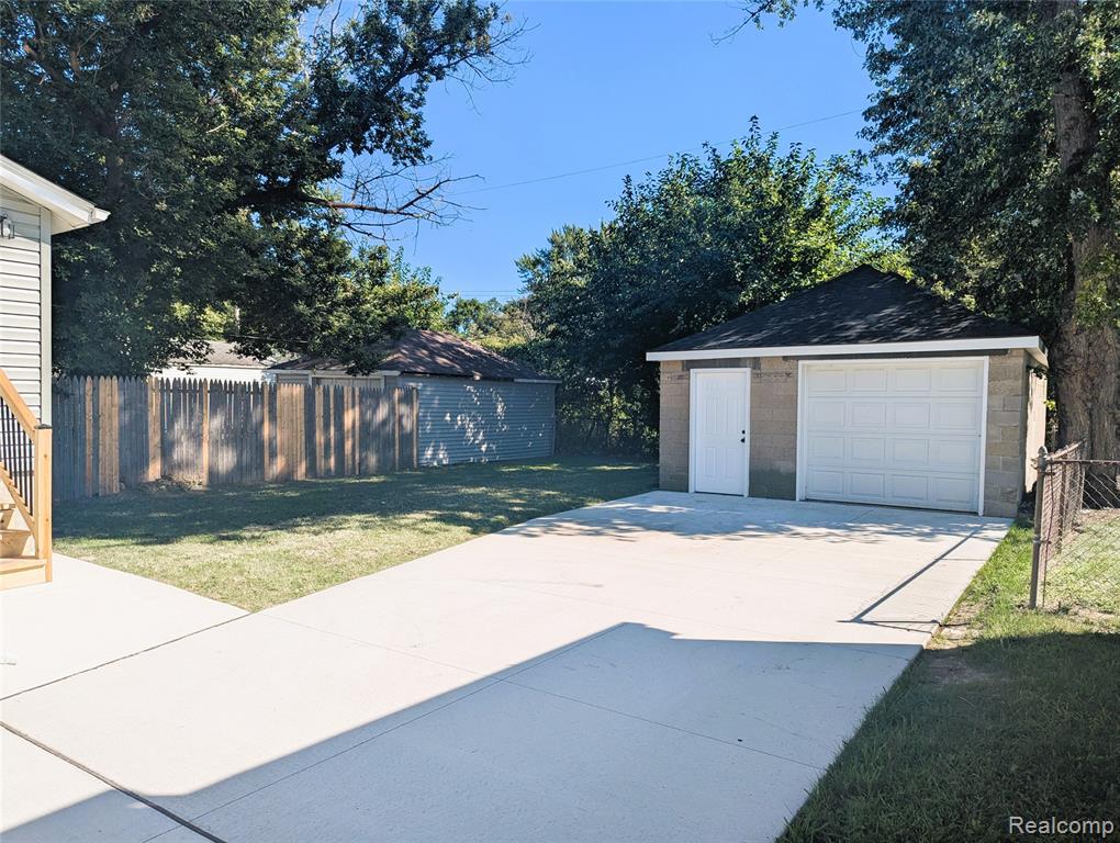 8244 Hupp Avenue, Warren, MI 48089 — Photo 24