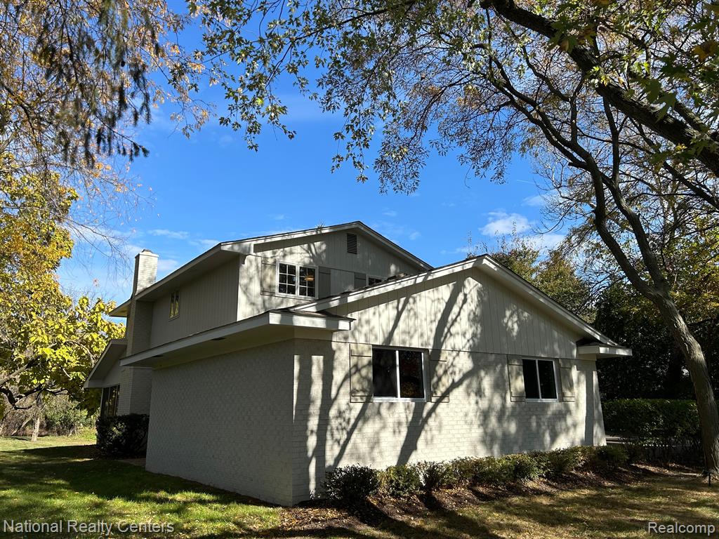 6050 UPPER STRAITS Boulevard, West Bloomfield, MI 48324 — Photo 41