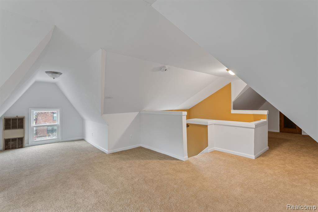 520 FISKE Drive, Detroit, MI 48214 — Photo 29