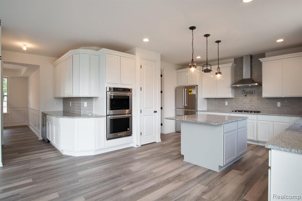 4530 BARBARA KAY, White Lake, MI 48383 — Photo 2