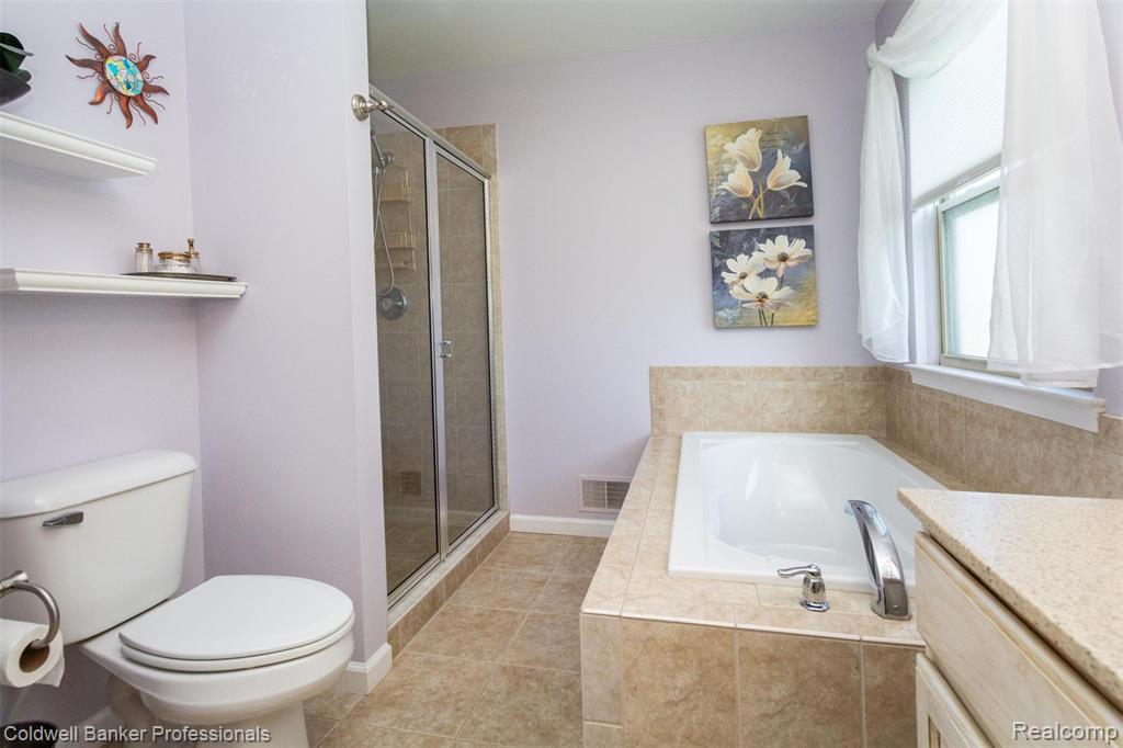 10820 Bouldercrest Drive N, South Lyon, MI 48178 — Photo 25
