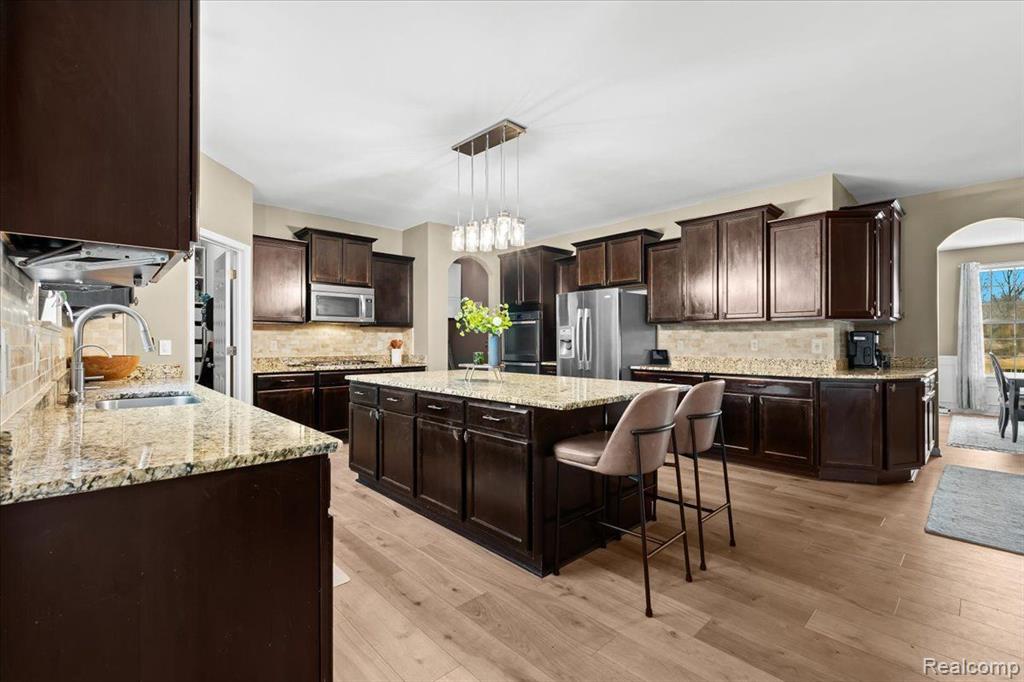 10681 BOULDERCREST Drive, South Lyon, MI 48178 — Photo 20