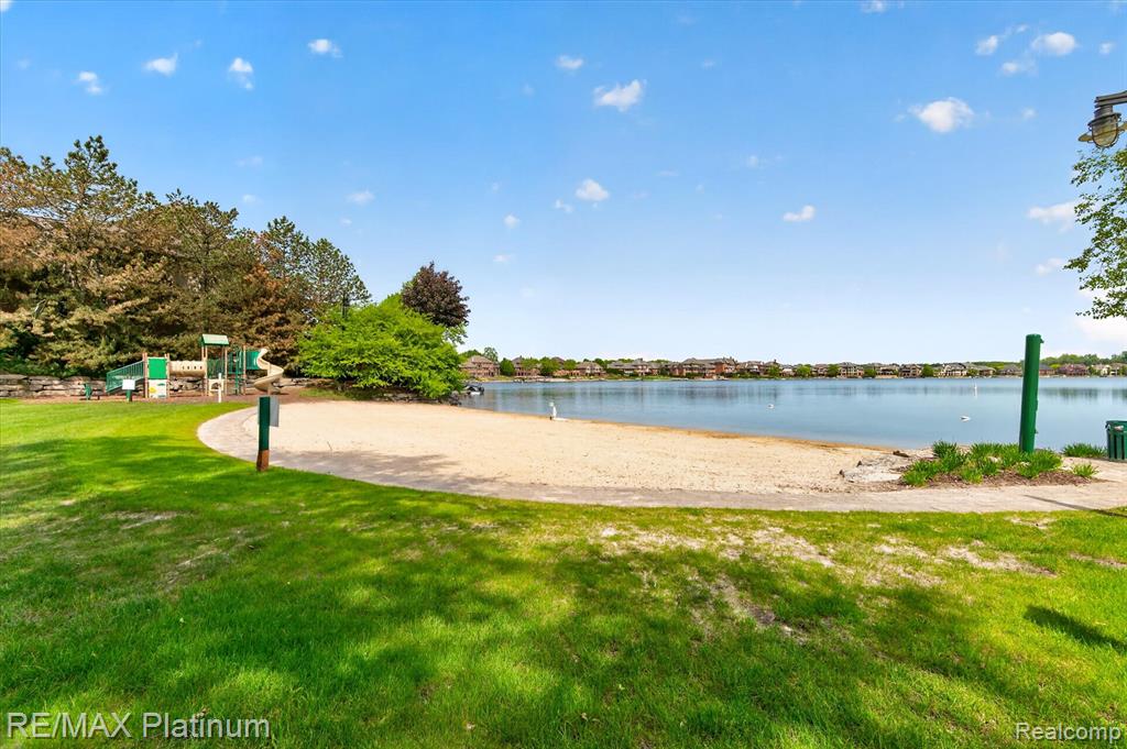 10653 Stoney Point Drive, South Lyon, MI 48178 — Photo 49