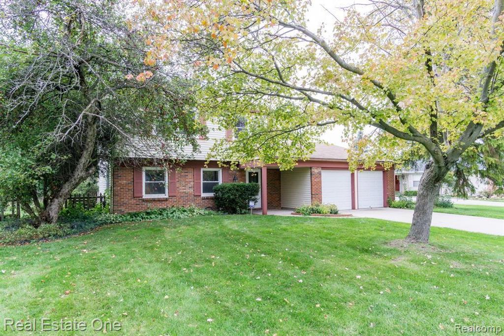 4985 BUTLER Drive, Troy, MI 48085 — Photo 2