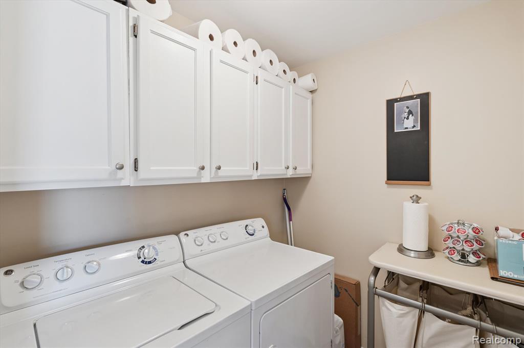 1244 Crystal Pointe Circle, Fenton, MI 48430 — Photo 31