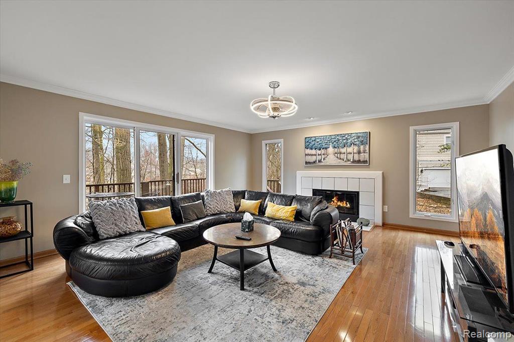 6988 LAKEMONT Circle, West Bloomfield, MI 48323 — Photo 17