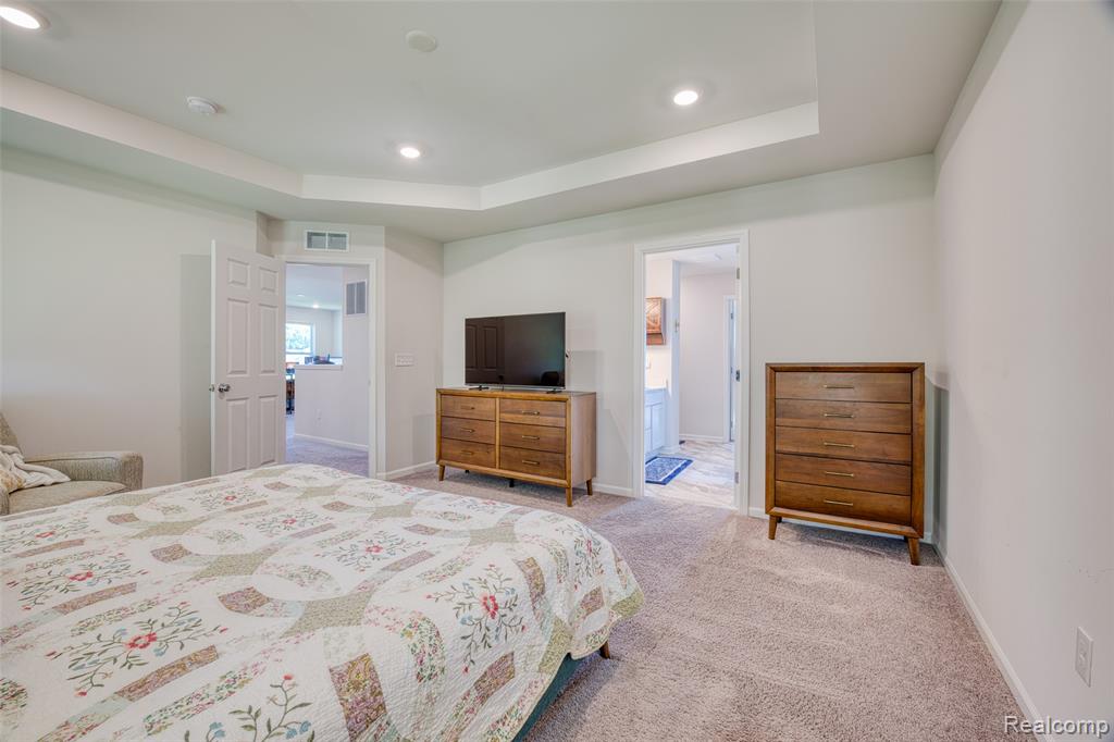 14212 Laurelwood Drive, Van Buren, MI 48111 — Photo 32