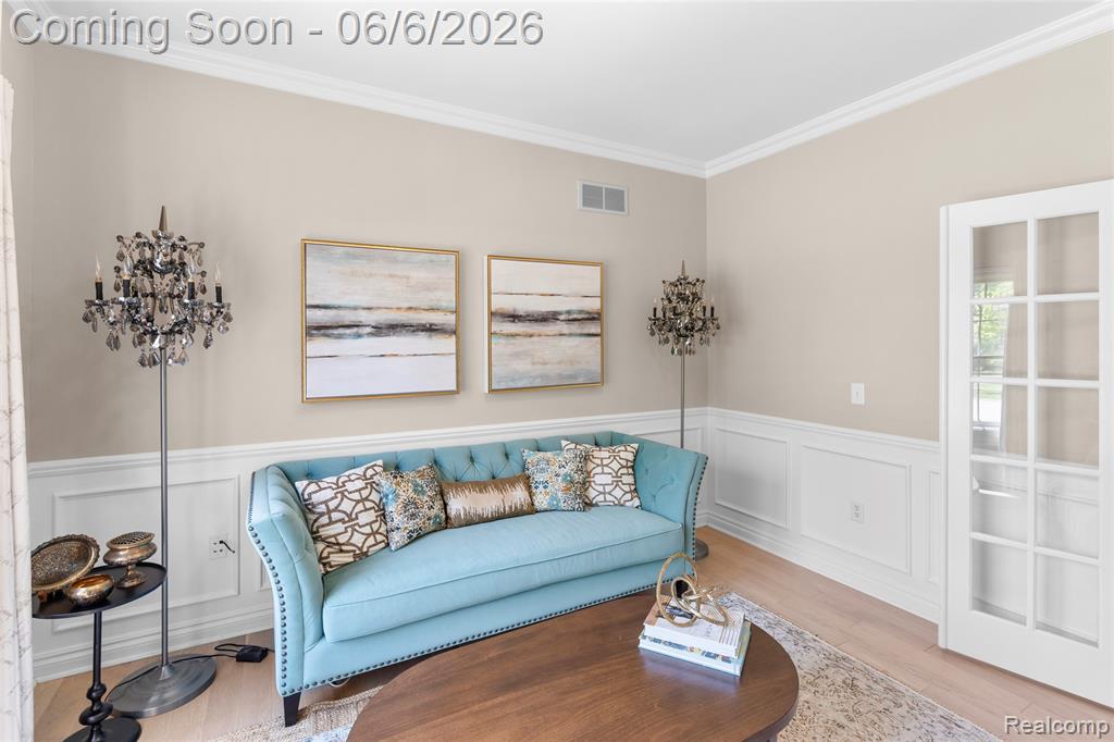 10242 Beacon Court, Grand Blanc, MI 48439 — Photo 34