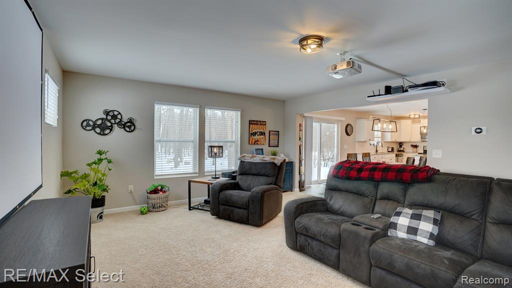 7115 GLENMEADOW Court, Grand Blanc, MI 48439 — Photo 5