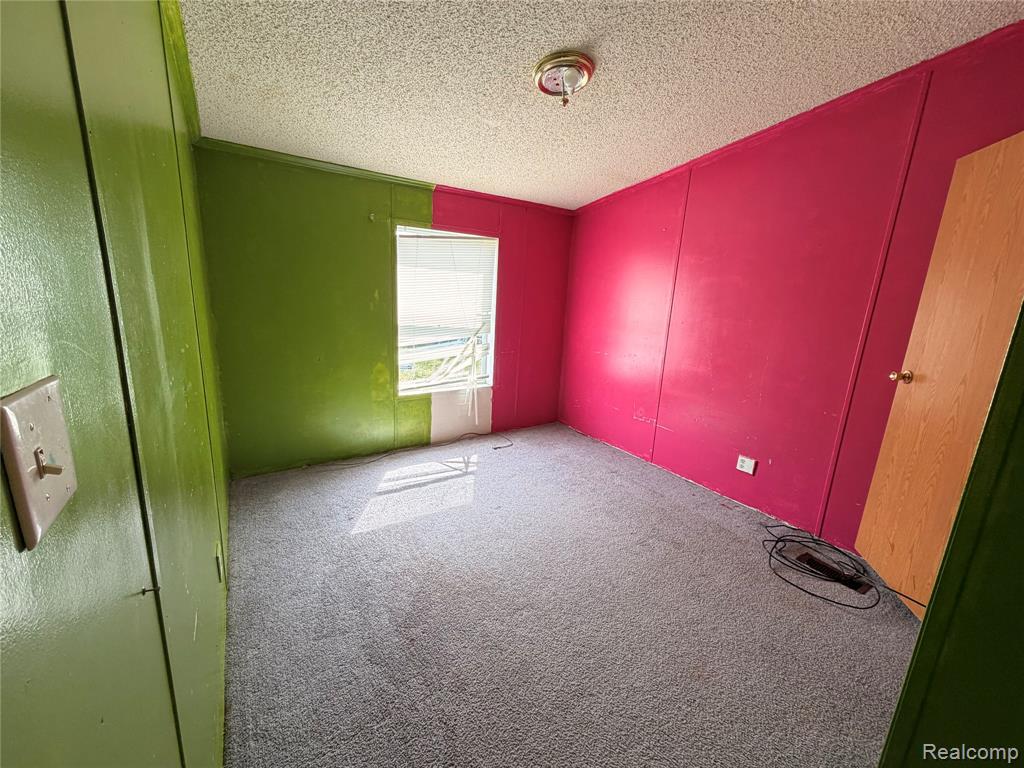 7065 El paso Boulevard, Romulus, MI 48174 — Photo 7