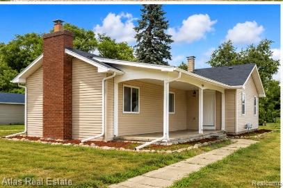 7398 N Genesee Road, Genesee, MI 48437