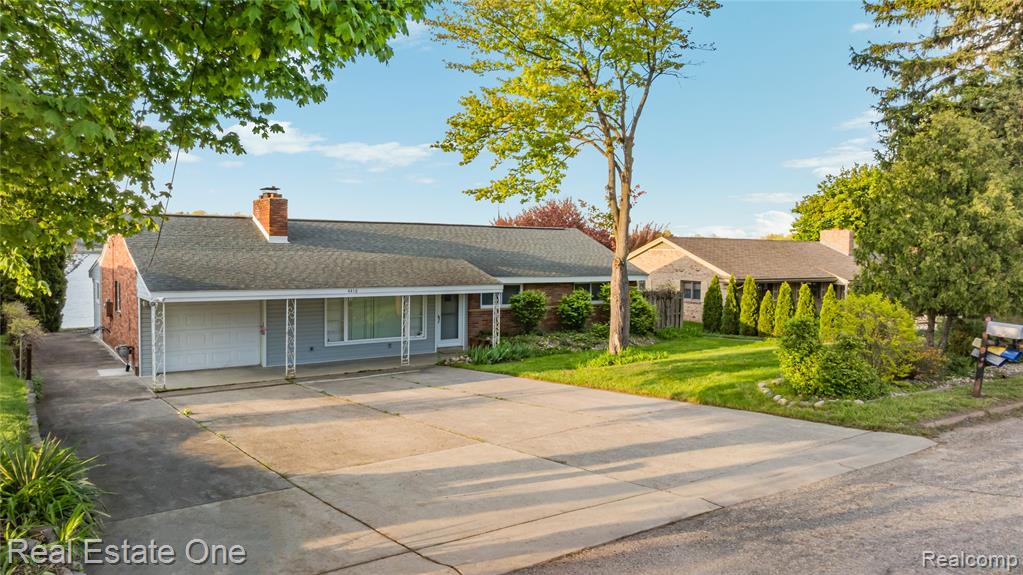 4416 S Shore Street, Waterford, MI 48328 — front exterior