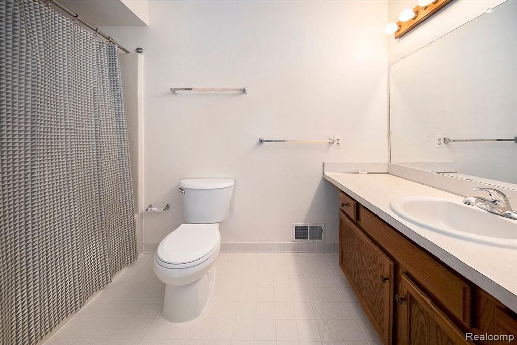 3510 BURBANK Drive, Ann Arbor, MI 48105 — Photo 17